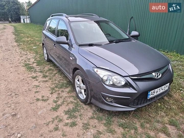 Авто Hyundai I30 2010 № 8934550