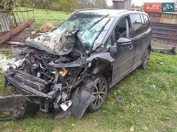 Авто Volkswagen Touran 2012 № 8935004