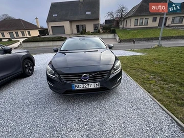 Авто Volvo V60 2013 № 8935197