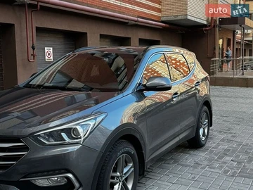 Авто Hyundai Santa Fe 2017 № 8936039