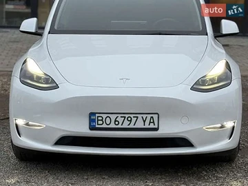 Авто Tesla Model Y 2023 № 8936080