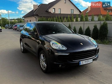 Авто Porsche Cayenne 2015 № 8936088