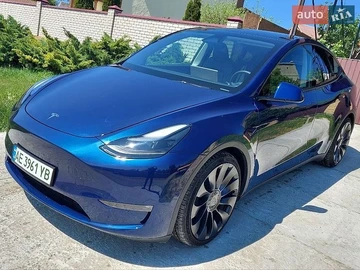 Авто Tesla Model Y 2024 № 8936090