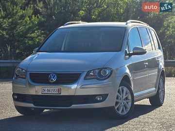 Авто Volkswagen Touran 2010 № 8936246