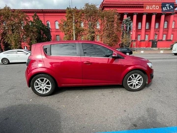 Авто Chevrolet Aveo 2014 № 8936425