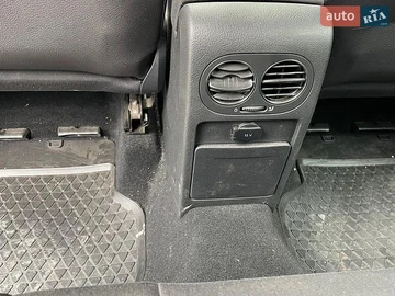 Авто Volkswagen Golf Plus 2010 № 8936443