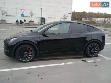 Авто Tesla Model Y 2022 № 8936920