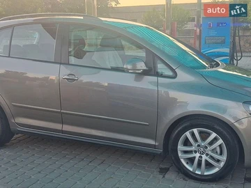 Авто Volkswagen Golf Plus 2010 № 8937143