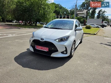 Авто Toyota Yaris 2021 № 8937358