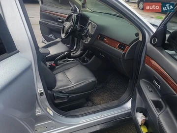Авто Mitsubishi Outlander 2014 № 8937361