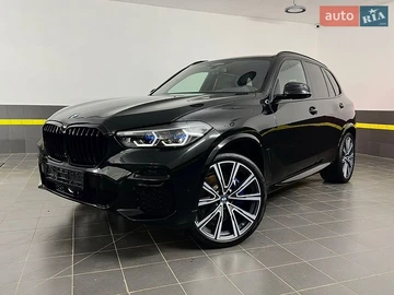 Авто BMW X5 2023 № 8937399