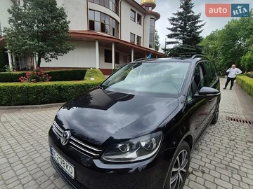 Авто Volkswagen Touran 2013 № 8937577