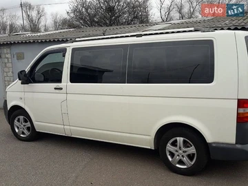 Авто Volkswagen Transporter 2008 № 8937580