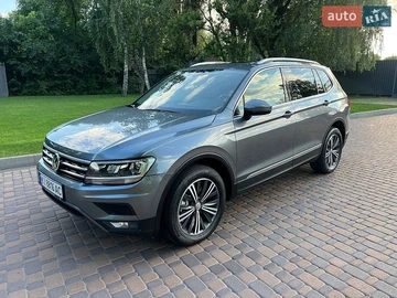 Авто Volkswagen Tiguan 2017 № 8937674
