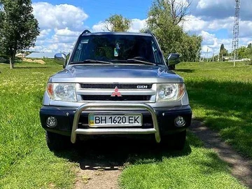 Авто Mitsubishi Pajero 2001 № 8937983