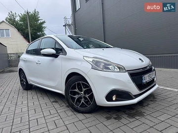 Авто Peugeot 208 2018 № 8938237