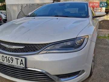 Авто Chrysler 200 2014 № 8938310