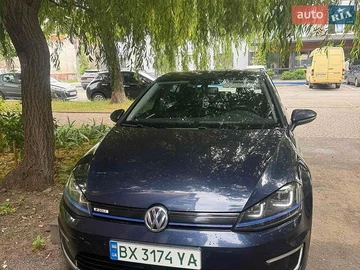 Авто Volkswagen E-Golf 2015 № 8938316