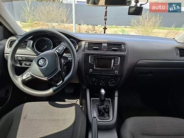 Авто Volkswagen Jetta 2016 № 8938439