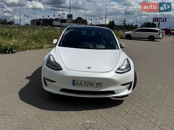 Авто Tesla Model 3 2021 № 8938708
