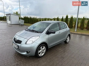 Авто Toyota Yaris 2008 № 8939195