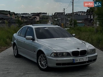 Авто BMW 5 Series 2002 № 8939203