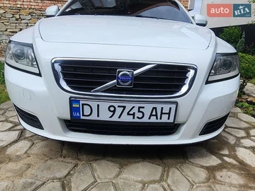 Авто Volvo V50 2009 № 8939400
