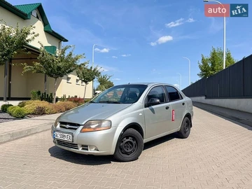Авто Chevrolet Aveo 2005 № 8939616