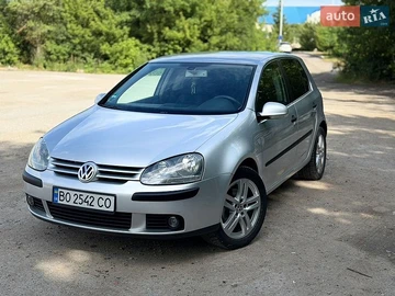 Авто Volkswagen Golf 2003 № 8939733