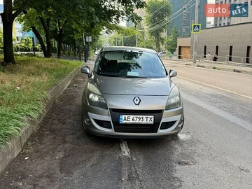 Авто Renault Scenic 2010 № 8939804