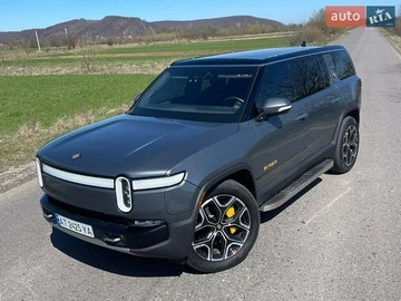 Авто Rivian R1S 2022 № 8940365