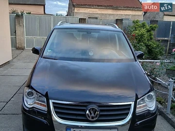 Авто Volkswagen Touran 2008 № 8940687