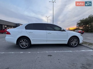 Авто Skoda Superb 2012 № 8941615