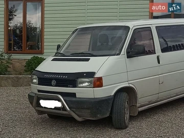 Авто Volkswagen Transporter 2000 № 8942057