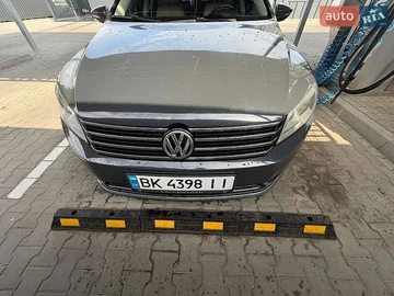 Авто Volkswagen Passat 2013 № 8942223