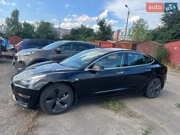Авто Tesla Model 3 2018 № 8942415