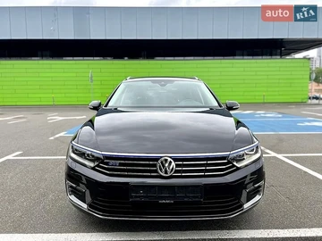 Авто Volkswagen Passat 2017 № 8942423