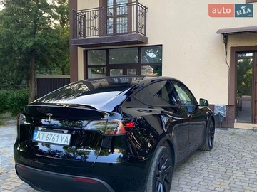 Авто Tesla Model Y 2022 № 8942459