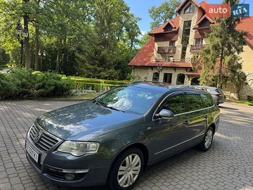 Авто Volkswagen Passat 2010 № 8942839