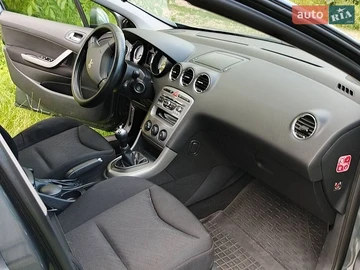 Авто Peugeot 308 2013 № 8942859