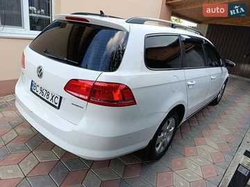 Авто Volkswagen Passat 2011 № 8942873