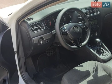 Авто Volkswagen Jetta 2014 № 8943452