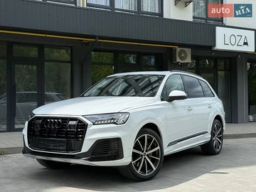 Авто Audi Q7 2021 № 8943507
