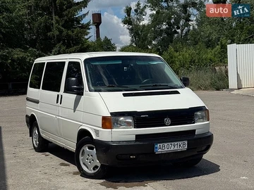 Авто Volkswagen Transporter 2000 № 8944159
