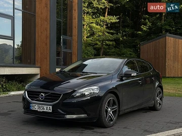 Авто Volvo V40 2012 № 8944334