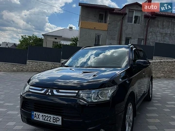 Авто Mitsubishi Outlander 2013 № 8944474