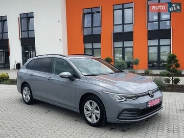 Авто Volkswagen Golf 2022 № 8944487