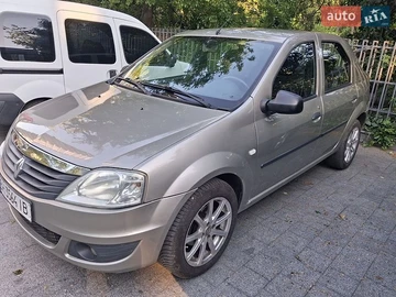 Авто Renault Logan 2010 № 8944686