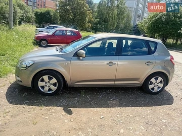 Авто KIA Ceed 2011 № 8944800