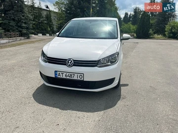Авто Volkswagen Touran 2013 № 8944969